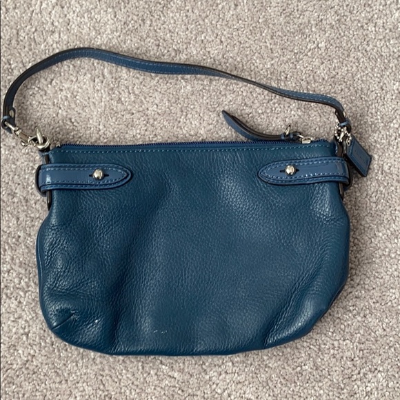 NAVY BLUE COACH CLUTCH/PURSE - Picture 2 of 2